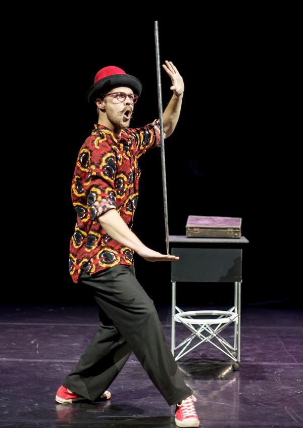 ALEŠ HRDLIČKA: WAA-BA!